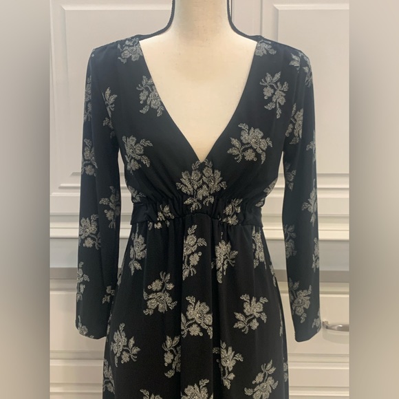 MICHAEL Michael Kors V-neck Tie Belt Midi Dress Black Cream Floral Size Medium - Picture 7 of 16